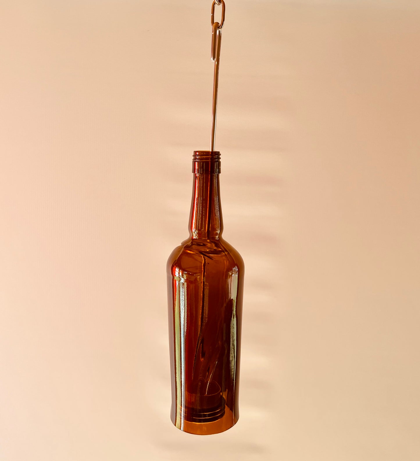 Windlicht aus Amarula Likör Flasche - ein Flaschenjunge für stimmungsvolles Licht - besonderes Unikat mit Drahteinsatz