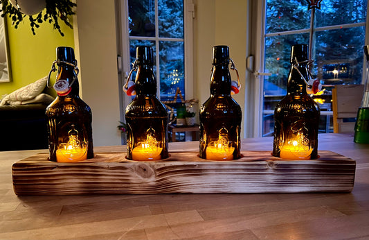 Tischleuchter vierflammig mit Altenmünster Bügelflaschen - Glas auf Holz - besonderes Unikat auf Kantholz - Auftragsarbeit
