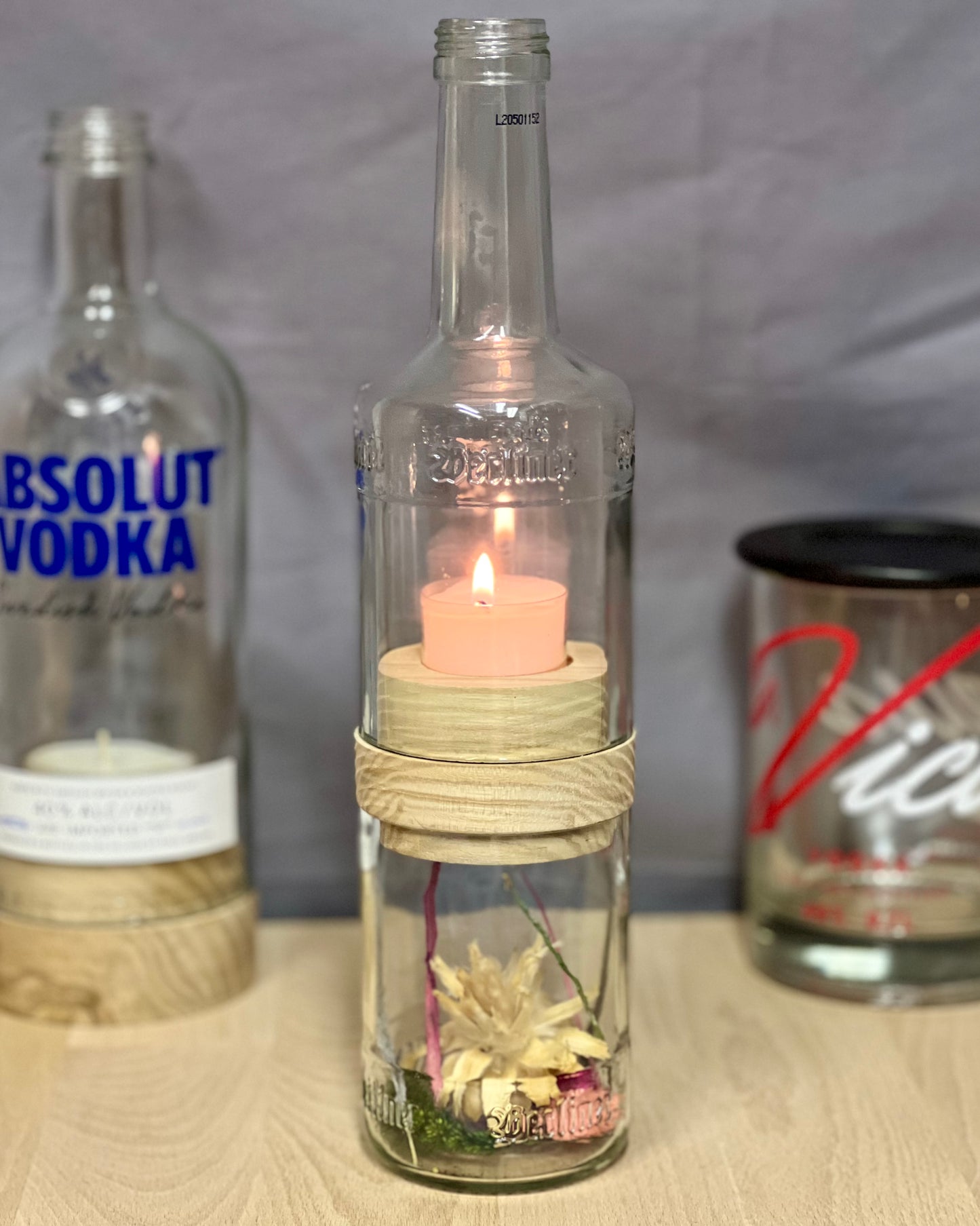 Handgefertigtes Windlicht aus Berliner Luft Pfeffi Flasche – tolle Flaschenform mit Glasrelief – Unterteil für Deko oder Schätze