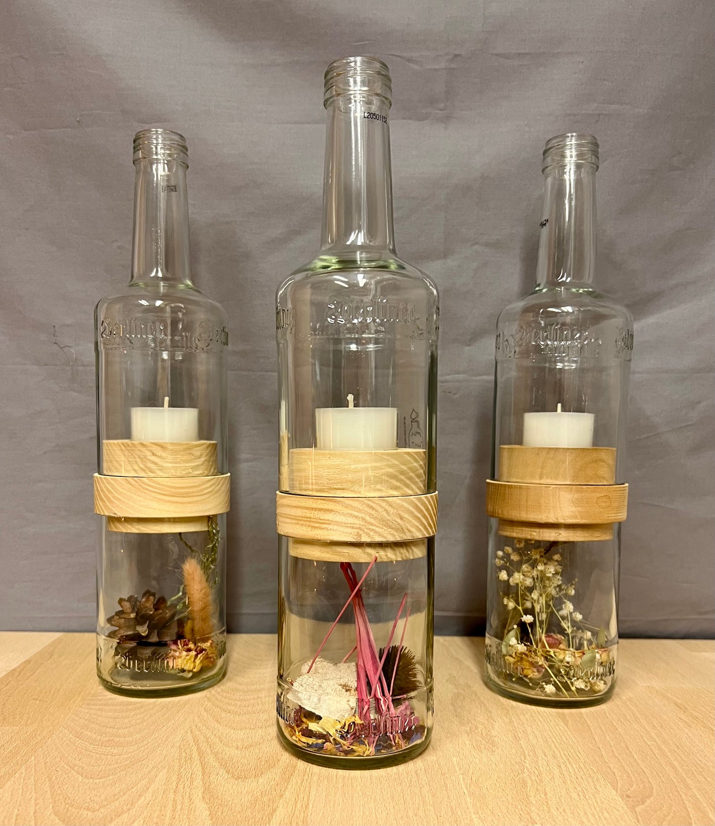 Handgefertigtes Windlicht aus Berliner Luft Pfeffi Flasche – tolle Flaschenform mit Glasrelief – Unterteil für Deko oder Schätze